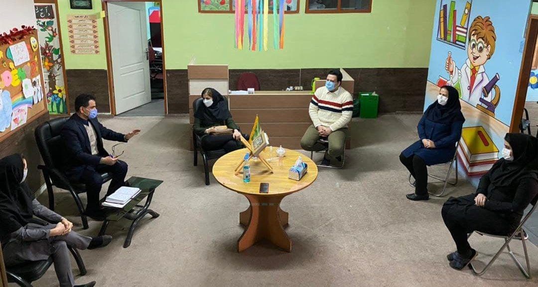 جلسه شورای آموزگاران دبستان اسطوره 